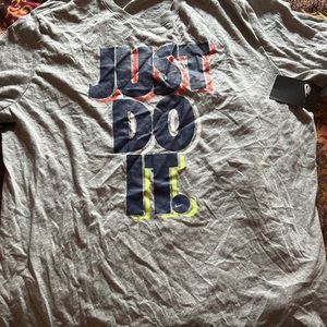 Lot of 2 new with tags Mens Nike tshirt